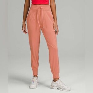 Lululemon Ready to Rulu High-Rise Jogger
Pink Savannah